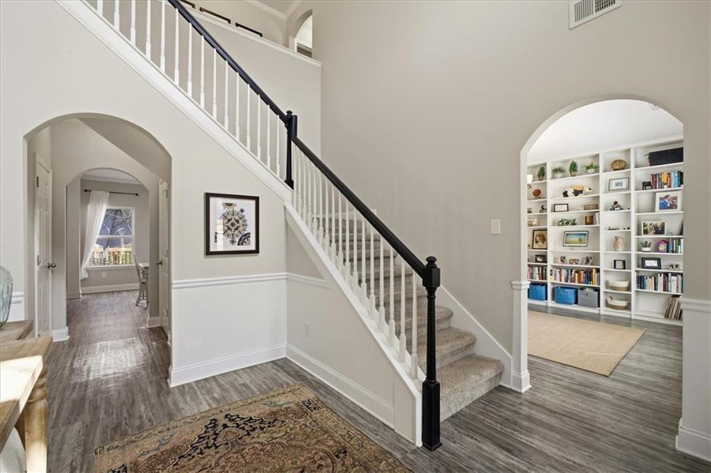 17 Four Feathers Lane NE