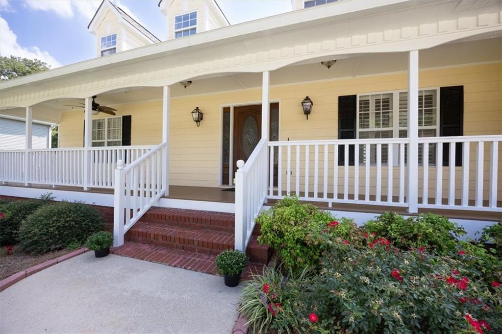 5485 Twin Oak Drive