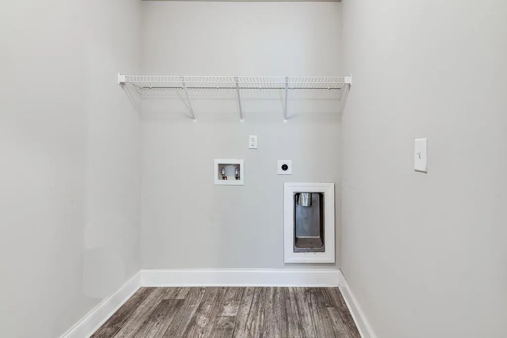 Hoschton, Georgia 30548, United States, 4 Bedrooms Bedrooms, ,3 BathroomsBathrooms,Residential,Active,110580