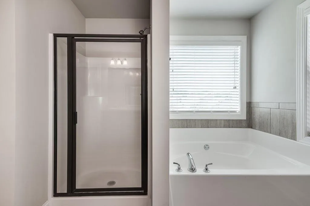 Hoschton, Georgia 30548, United States, 4 Bedrooms Bedrooms, ,3 BathroomsBathrooms,Residential,Active,110580