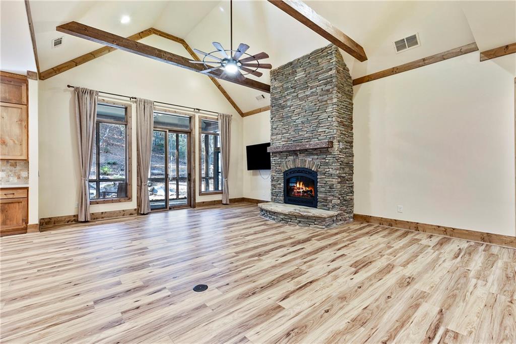 228 Sleepy Hollow Circle