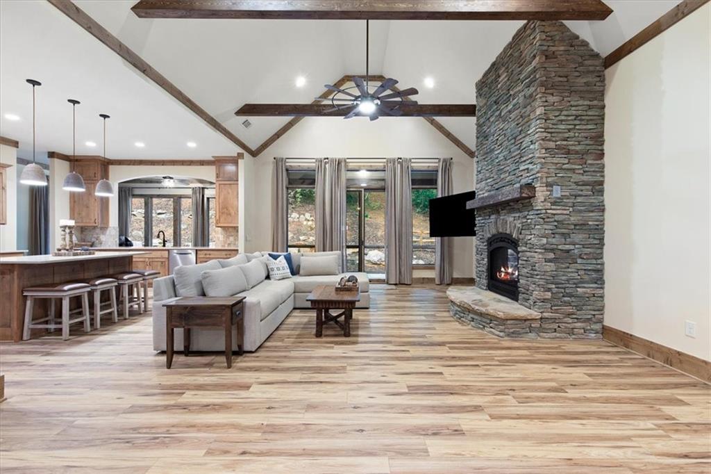 228 Sleepy Hollow Circle