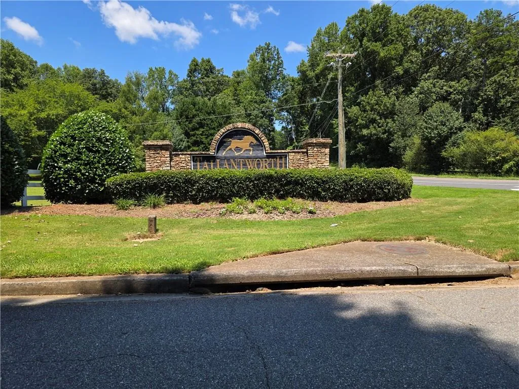 Cumming, Georgia 30040, United States, 3 Bedrooms Bedrooms, ,2 BathroomsBathrooms,Residential,Active,195361