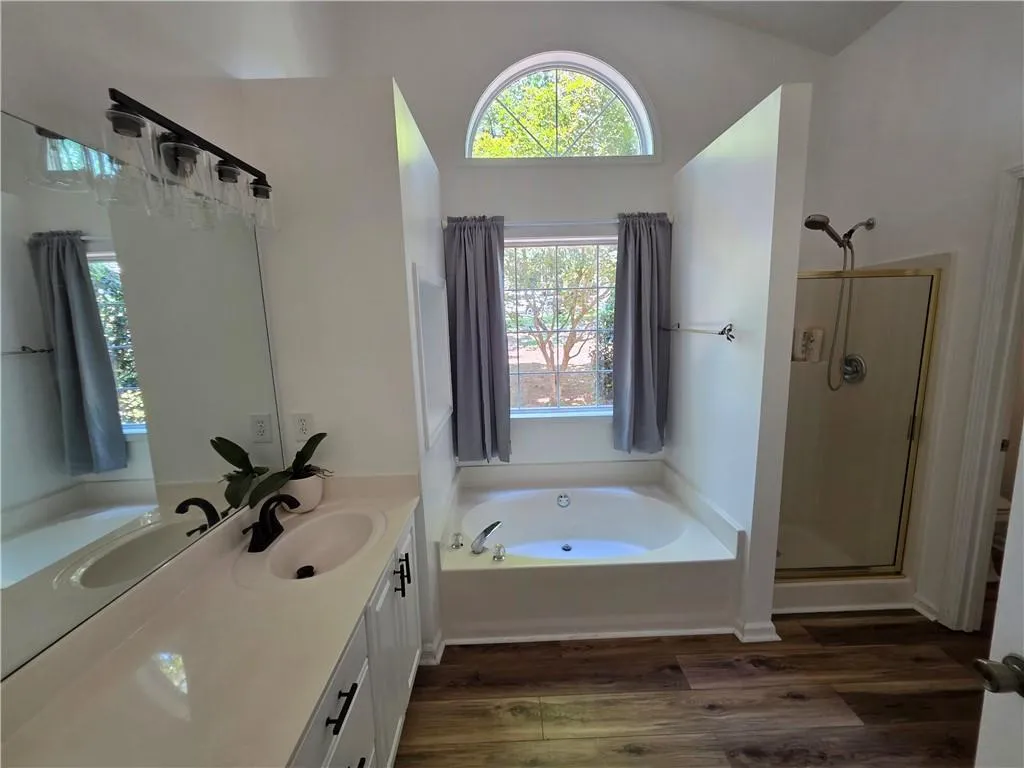 Cumming, Georgia 30040, United States, 3 Bedrooms Bedrooms, ,2 BathroomsBathrooms,Residential,Active,195361