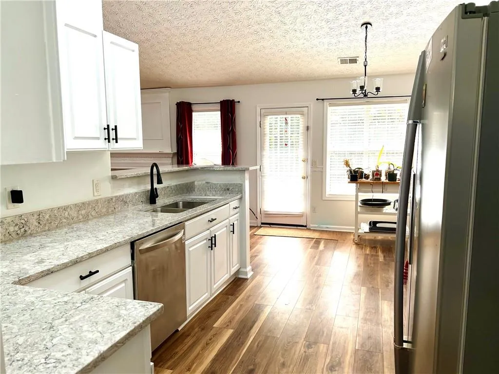 Cumming, Georgia 30040, United States, 3 Bedrooms Bedrooms, ,2 BathroomsBathrooms,Residential,Active,195361