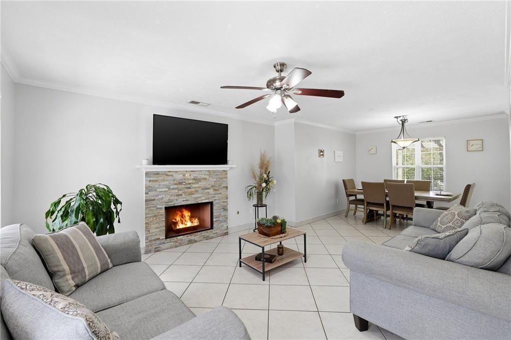 4643 Noah Overlook W