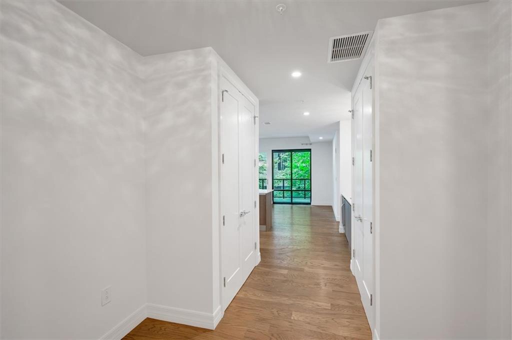 867 Peachtree Street NE 202