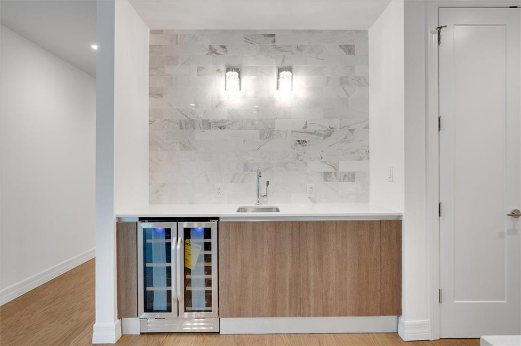 867 Peachtree Street NE 202