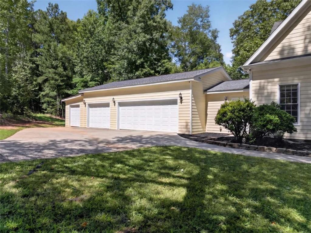6005 Antler Drive