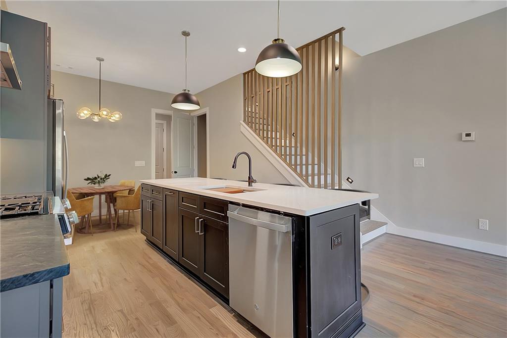 454 Connally Street SE