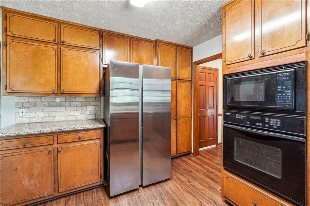 1366 Maple Ridge Drive, Suwanee, Georgia image 7