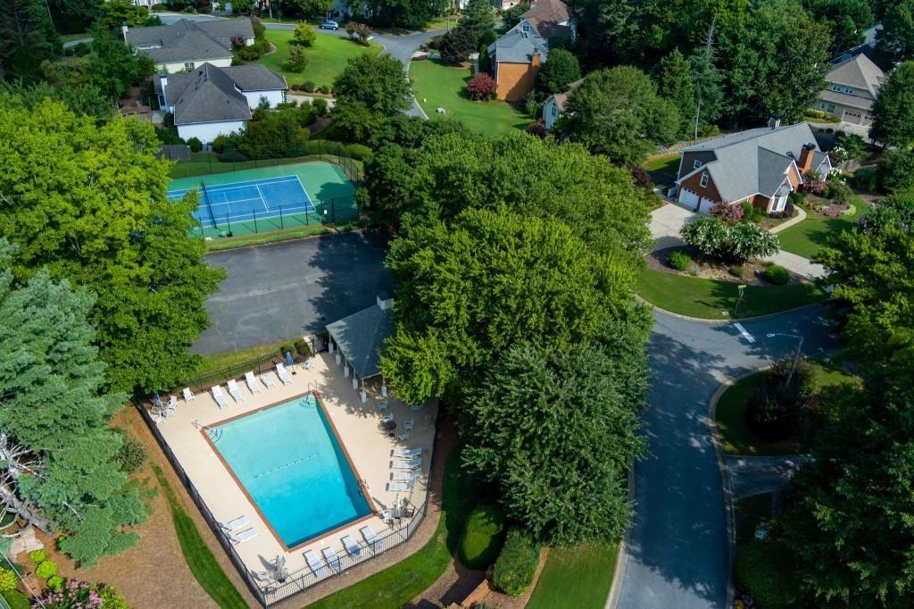 ASHLEY HALL - Residential