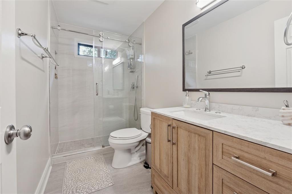 ASHLEY HALL - Residential