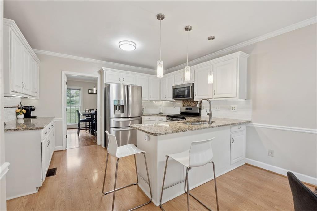 ASHLEY HALL - Residential
