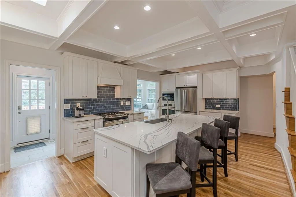 Atlanta, Georgia 30306, United States, 3 Bedrooms Bedrooms, ,4 BathroomsBathrooms,Residential,Active,195414