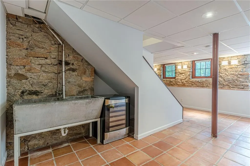 Atlanta, Georgia 30306, United States, 3 Bedrooms Bedrooms, ,4 BathroomsBathrooms,Residential,Active,195414