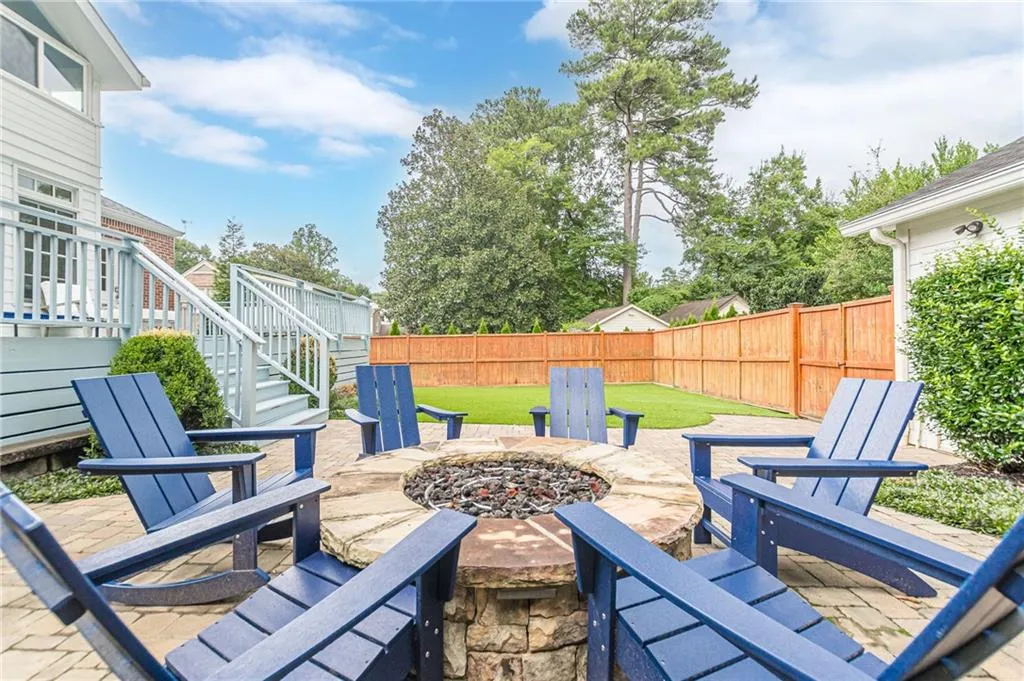 Atlanta, Georgia 30306, United States, 3 Bedrooms Bedrooms, ,4 BathroomsBathrooms,Residential,Active,195414