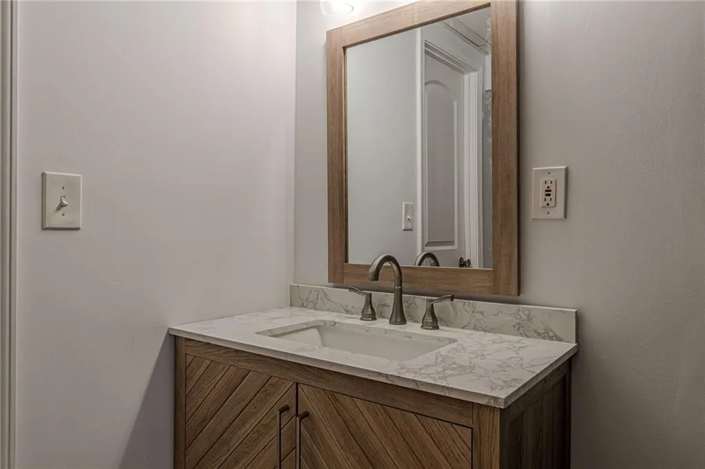 Atlanta, Georgia 30306, United States, 3 Bedrooms Bedrooms, ,4 BathroomsBathrooms,Residential,Active,195414