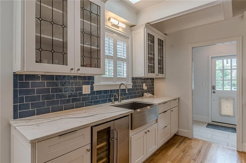 Atlanta, Georgia 30306, United States, 3 Bedrooms Bedrooms, ,4 BathroomsBathrooms,Residential,Active,195414