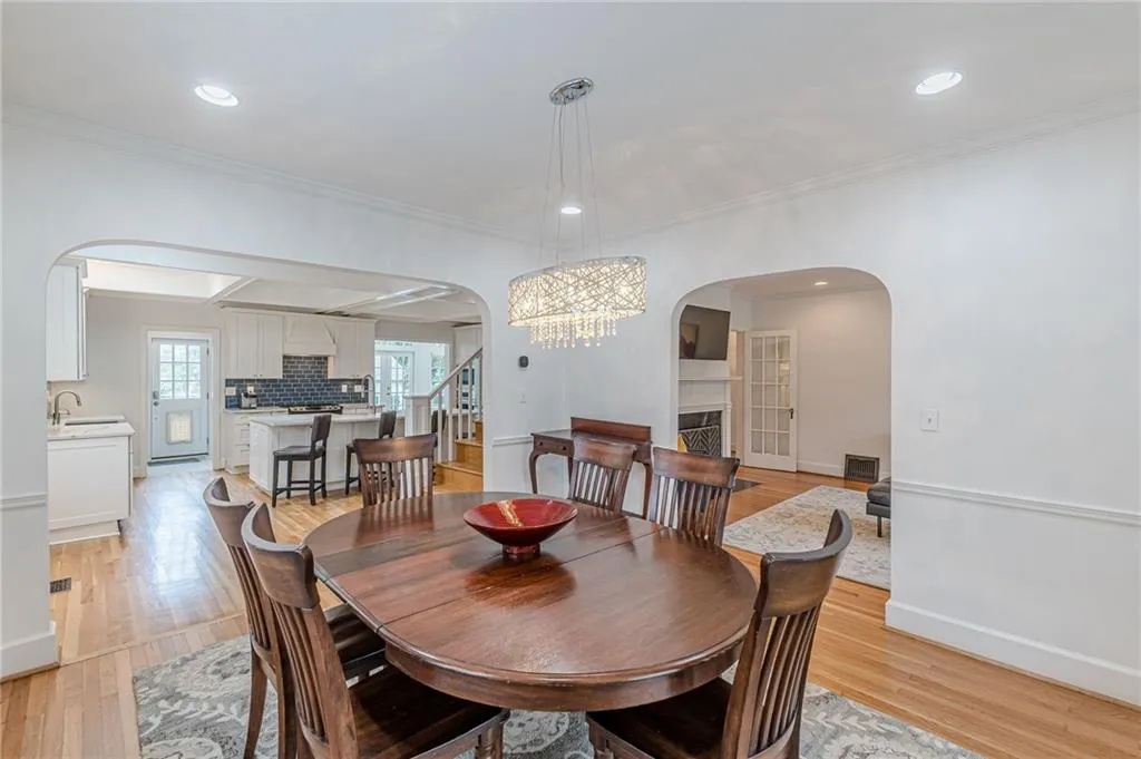 Atlanta, Georgia 30306, United States, 3 Bedrooms Bedrooms, ,4 BathroomsBathrooms,Residential,Active,195414