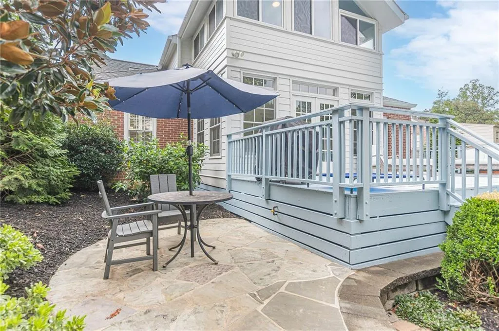 Atlanta, Georgia 30306, United States, 3 Bedrooms Bedrooms, ,4 BathroomsBathrooms,Residential,Active,195414