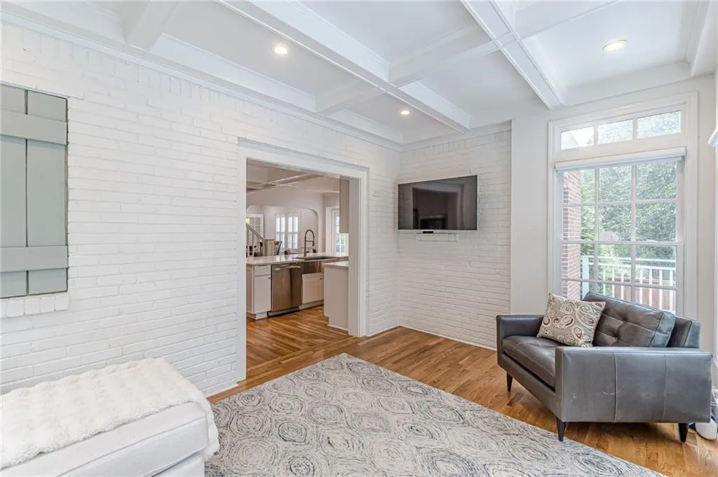 Atlanta, Georgia 30306, United States, 3 Bedrooms Bedrooms, ,4 BathroomsBathrooms,Residential,Active,195414