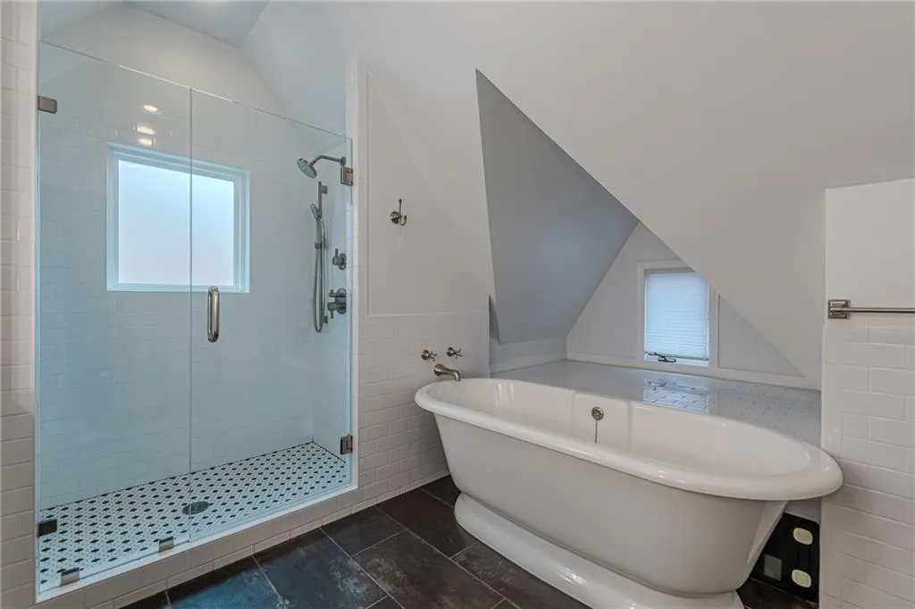 Atlanta, Georgia 30306, United States, 3 Bedrooms Bedrooms, ,4 BathroomsBathrooms,Residential,Active,195414