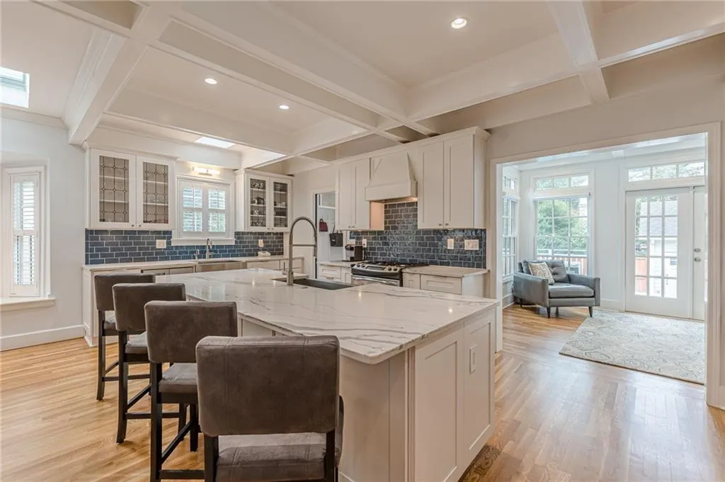 Atlanta, Georgia 30306, United States, 3 Bedrooms Bedrooms, ,4 BathroomsBathrooms,Residential,Active,195414