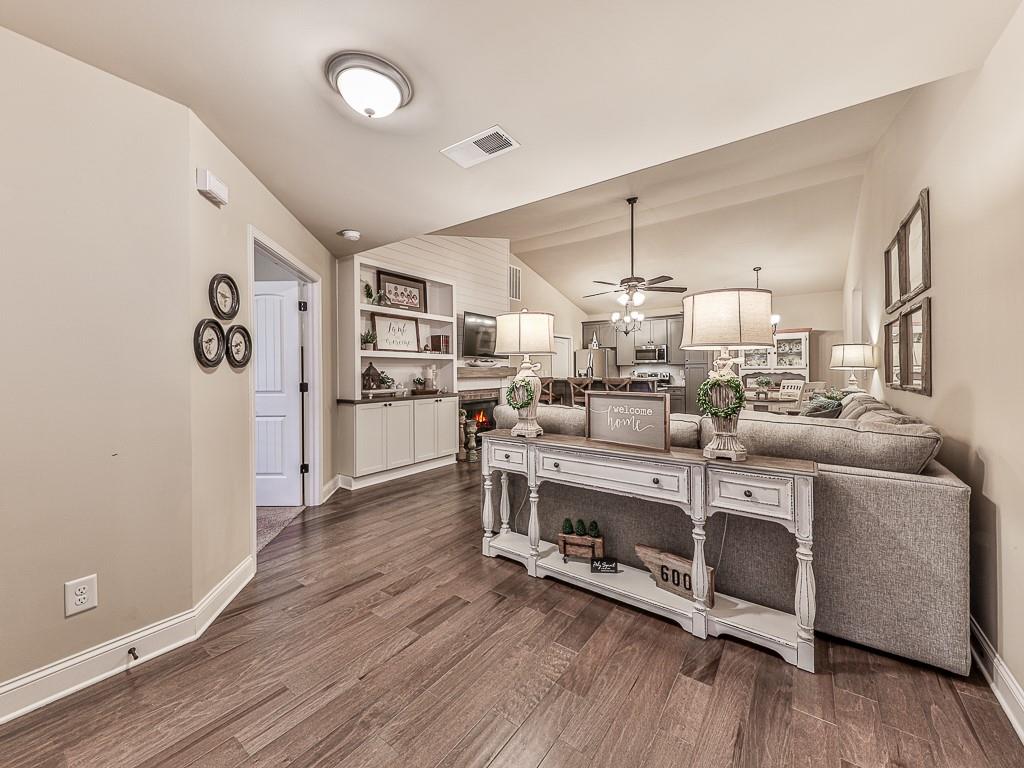 29 William Drive NE 14