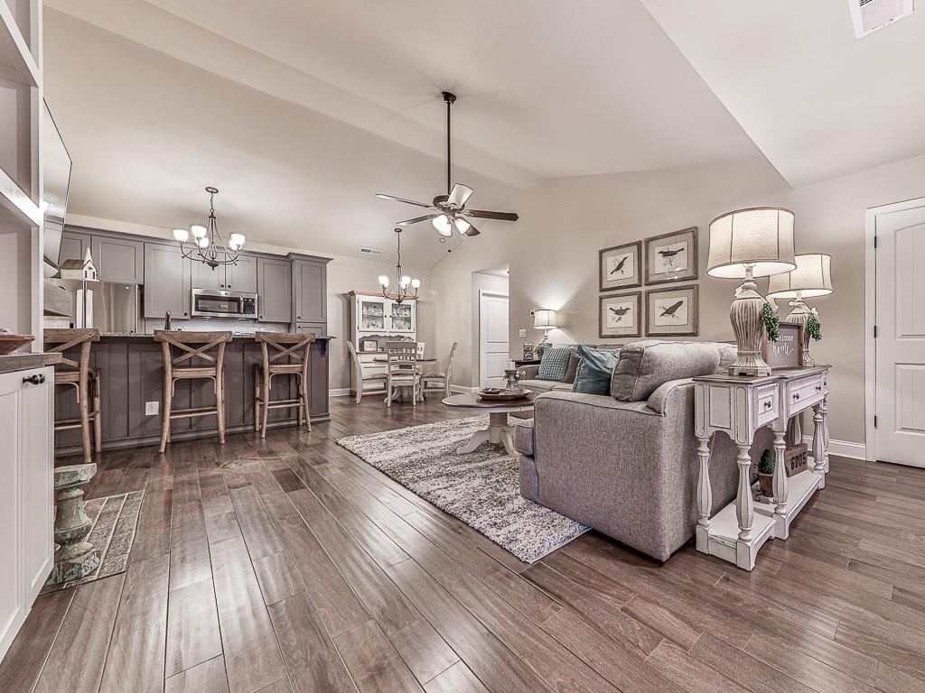 29 William Drive NE 14