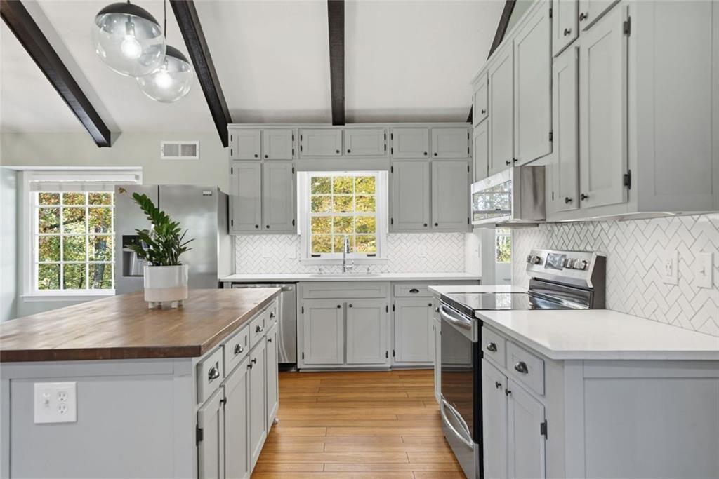 5833 Little Mountain Drive