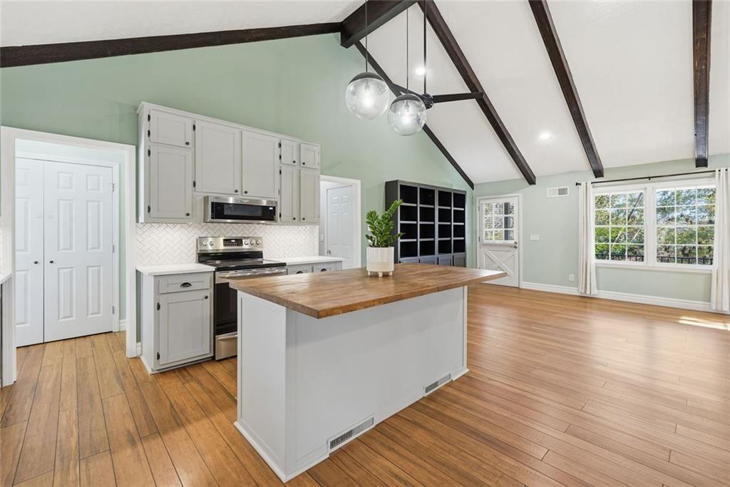 5833 Little Mountain Drive