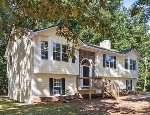 Homes For Sale - 1052 Crystal Brook Way<br/> Monroe, GA 30655