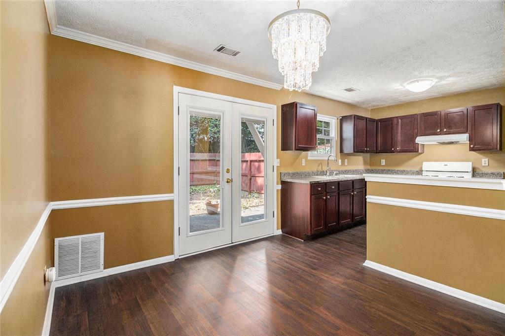 5575 Wells Circle Cir, Stone Mountain, Georgia image 7