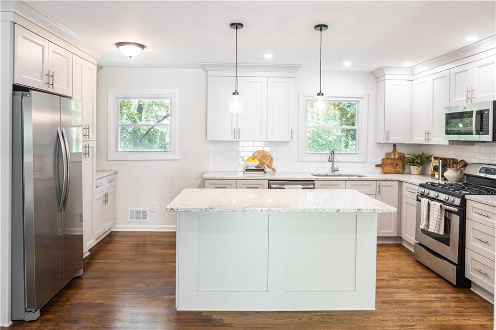 1703 Barrett Drive NW