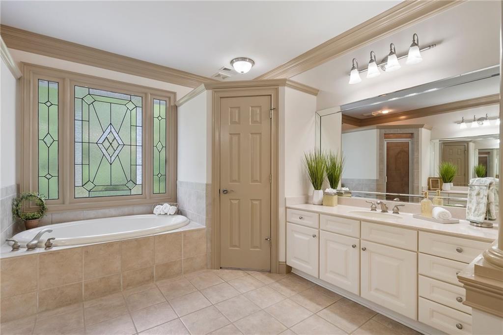 1470 Rolling Links Drive, Alpharetta, Georgia image 33