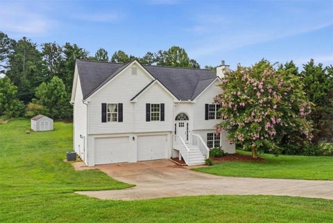 Homes For Sale - 4403 Waterman Drive<br/> Gainesville, GA 30506