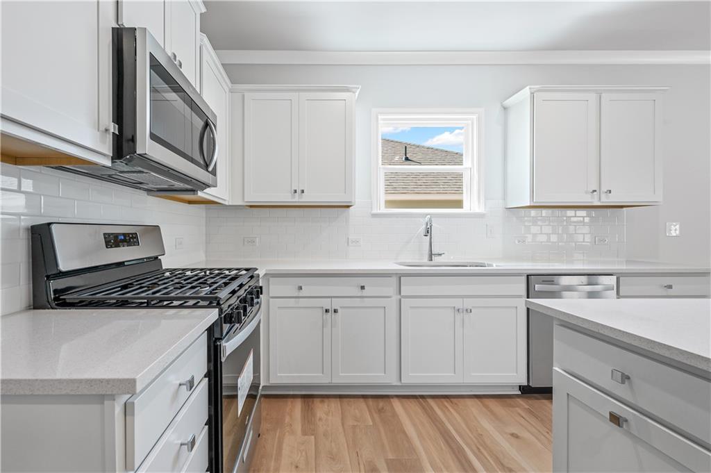 482 Village Lane