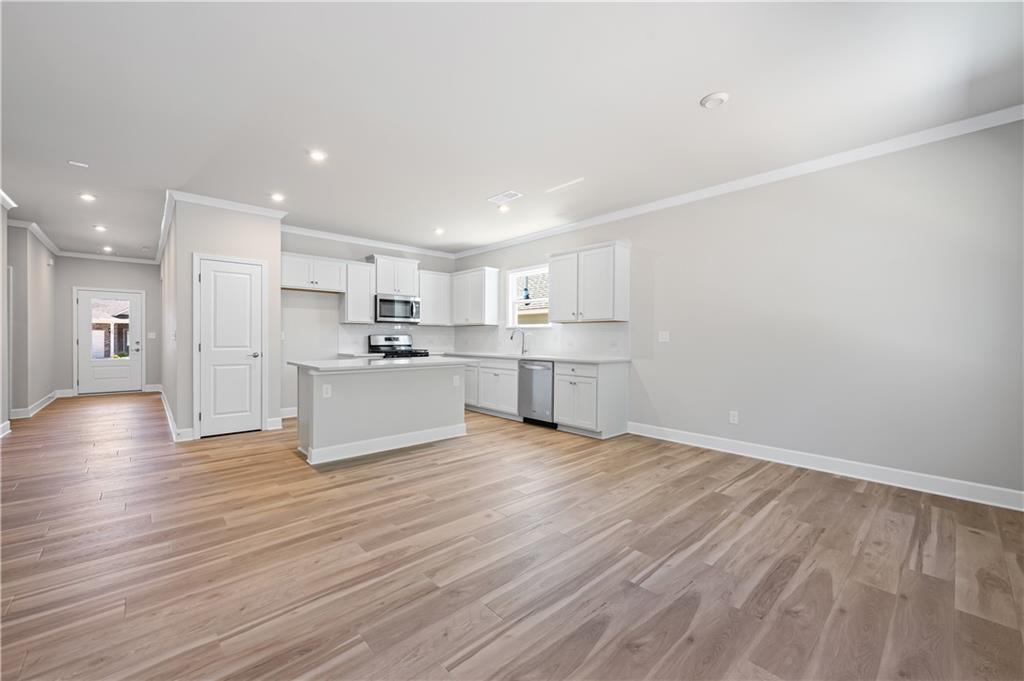 482 Village Lane