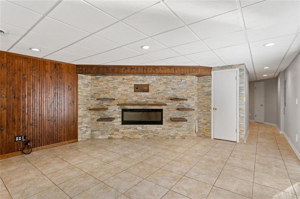 5182 Laurel Bridge Court SE