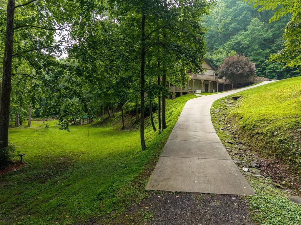 1117 Rambling Road