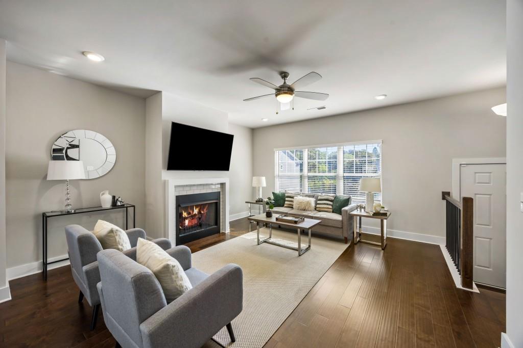 3765 Oxford Circle