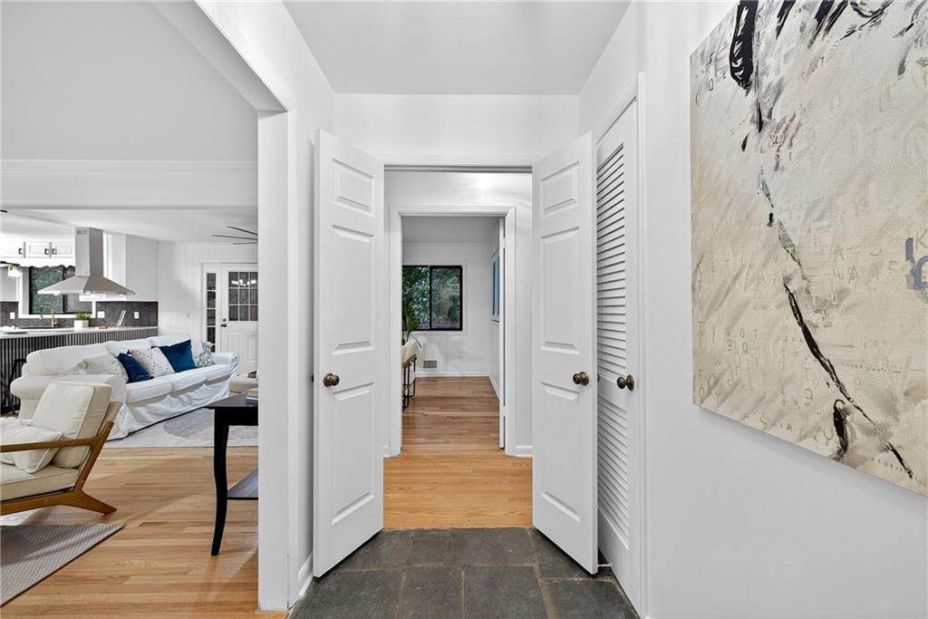 2636 Whiteleigh Court NE