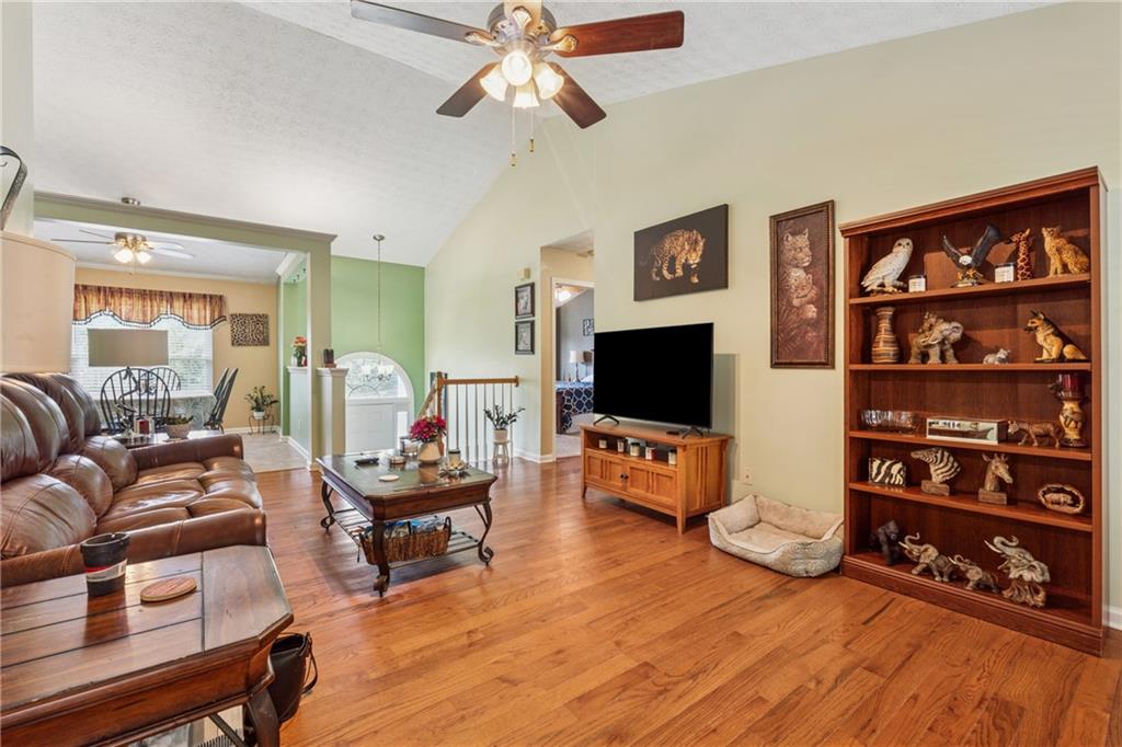 672 Victorian Circle