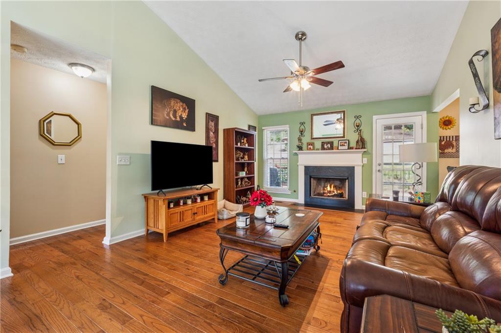 672 Victorian Circle