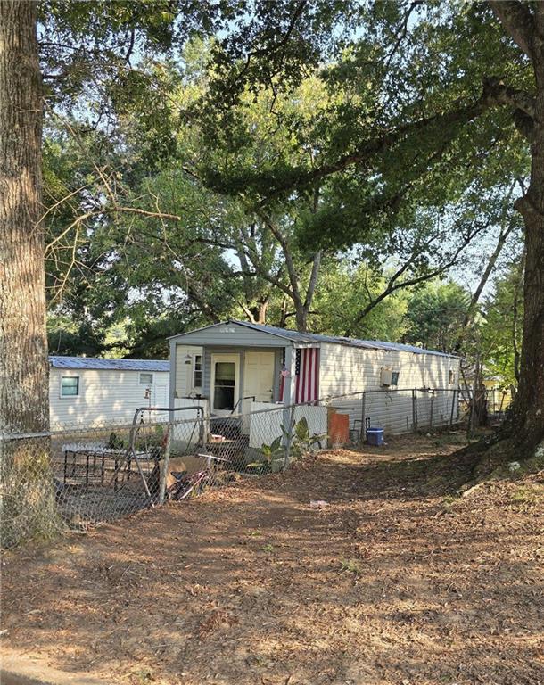 433 Clearwater Street