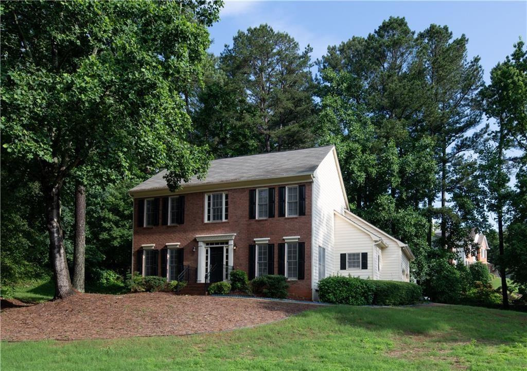 2530 Lockmeade Way, Lawrenceville, Georgia image 2