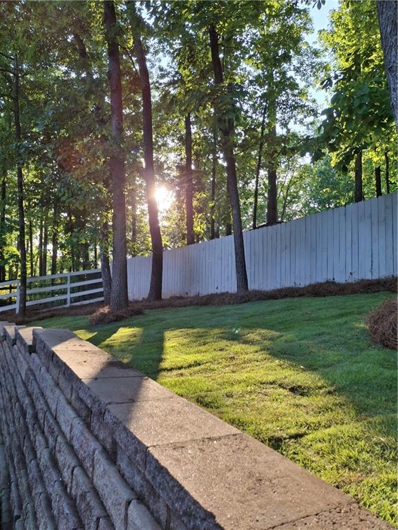 3978 Devonshire Drive, Marietta, Georgia image 7