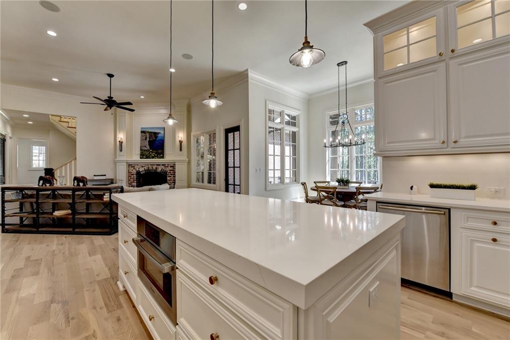 4505 Whitestone Way, Suwanee, Georgia image 28