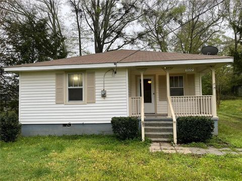 Homes For Sale - 1122 Dewey Street<br/> Spalding County, Griffin, GA 30223